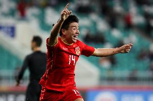 乐鱼体育app-后生可畏!20岁小将徐彬连场送助攻&本场造扳平进球