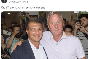 克鲁伊夫逝世九周年,拉波尔塔社媒晒合照悼念:永恒不朽